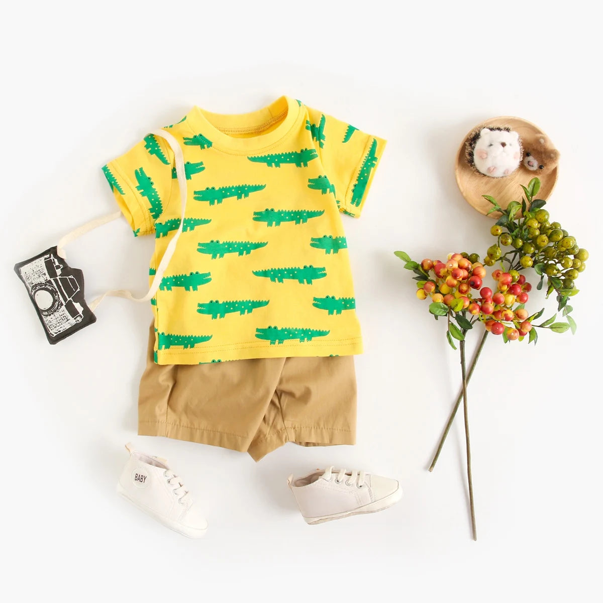 Adorable Animal Print T-Shirt and Shorts Set for Toddlers - Comfortable and Stylish Summer Outfit - Available in Various Fun Designs