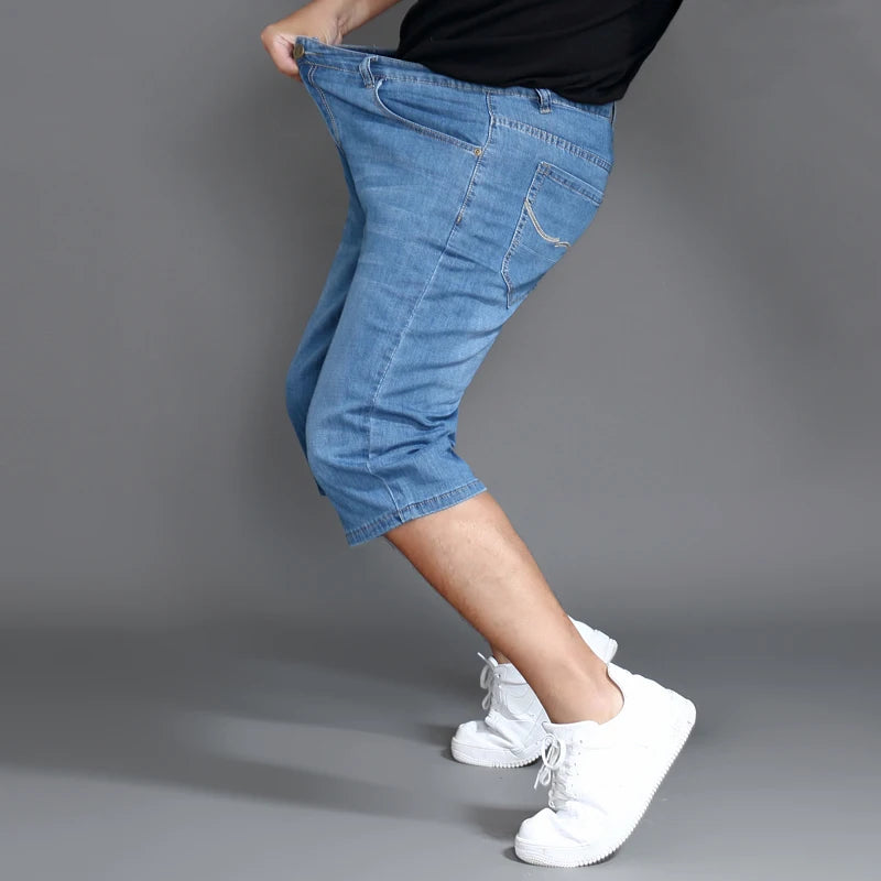 Men's Casual Knee-Length Denim Shorts with Straight Fit and Mid-Rise Waist