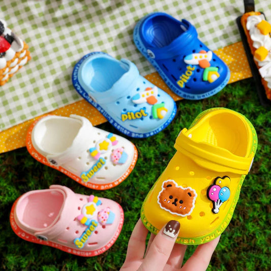 Adorable Kids' Clogs with Cute 3D Decorations, Adjustable Heel Strap, and Lightweight, Breathable Design for Comfortable Everyday Wear