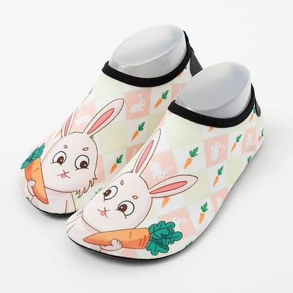 Adorable and Comfortable Kids' Water Shoes with Vibrant Cartoon Prints, Quick-Dry Fabric, and Non-Slip Soles for Beach, Pool, and Outdoor Fun