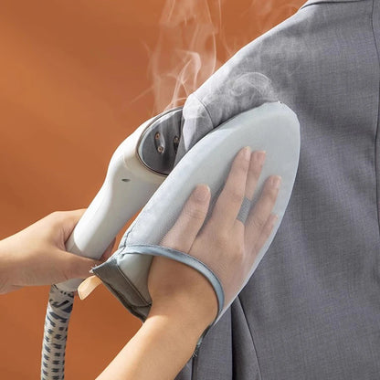 Heat-Resistant Garment Steaming Glove for Safe and Effective Wrinkle Removal with Hand Protection and Comfort Grip