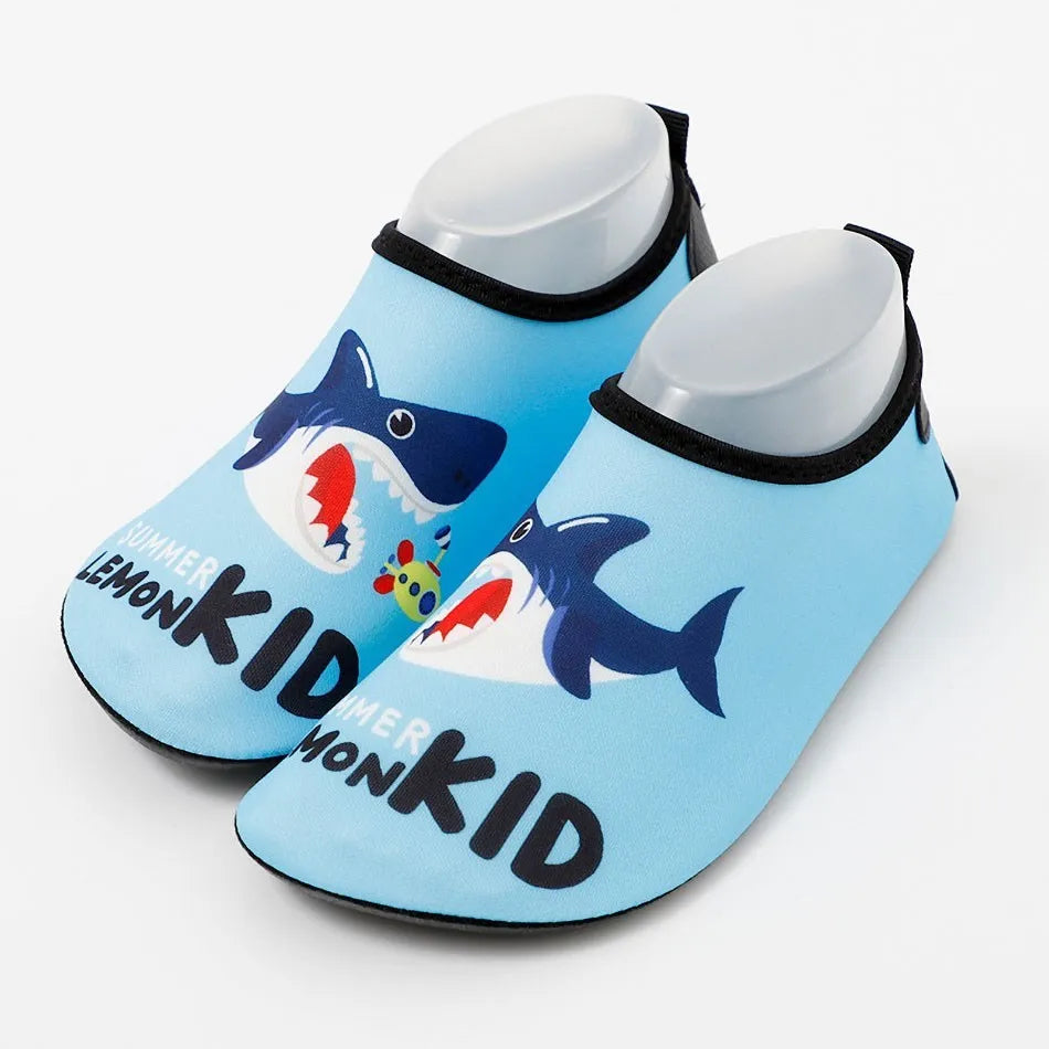 Adorable and Comfortable Kids' Water Shoes with Vibrant Cartoon Prints, Quick-Dry Fabric, and Non-Slip Soles for Beach, Pool, and Outdoor Fun