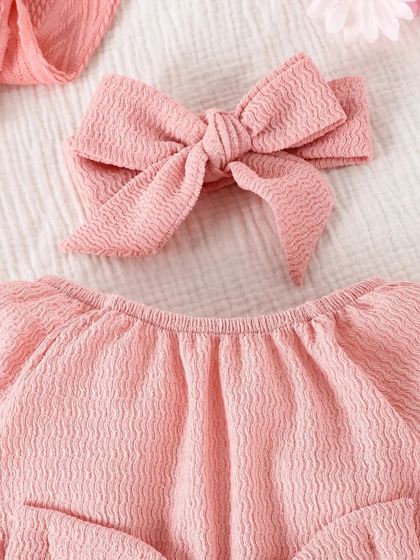 Long-Sleeve Textured Bodysuit with Matching Bow Headband and Heart-Pattern Shoes for Baby Girls