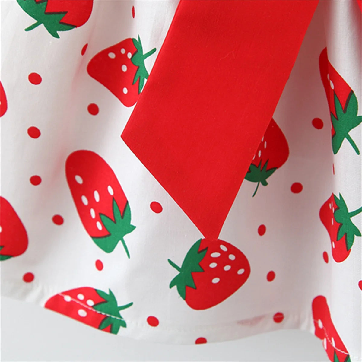 Strawberry Print Sleeveless Dress with Large Bow and Matching Sun Hat for Baby Girls - Perfect Summer Outfit for Little Ones