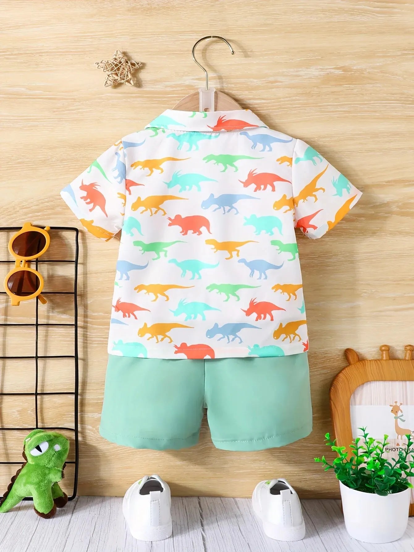 Baby Dinosaur Print Summer Outfit Set with Short-Sleeve Button-Up Shirt and Shorts, Perfect for Playdates and Casual Wear