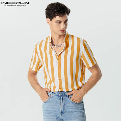 "Men's Short-Sleeve Striped Button-Up Shirt with Stand Collar and Slim-Fit Design"