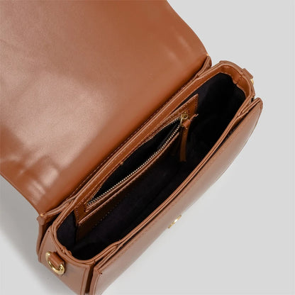 Vintage-Inspired Saddle Bag with Structured Design and Wide Detachable Strap