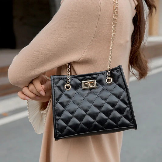 Quilted Leather Shoulder Bag for Women with Chain Strap and Turn-Lock Closure