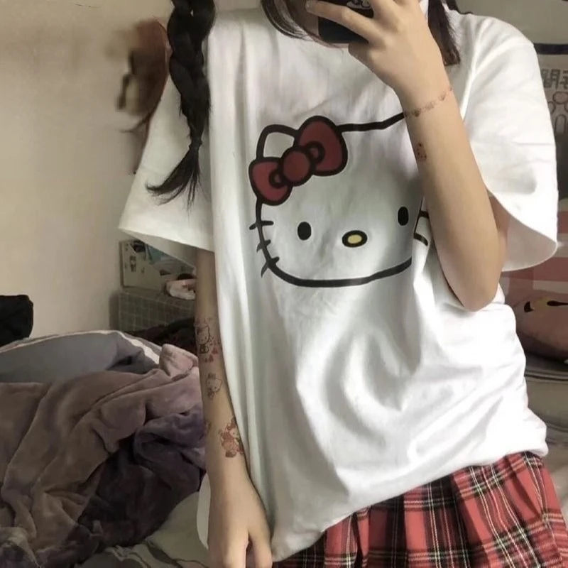 Cute Oversized T-Shirt with Adorable Cat Face Print for Casual Wear